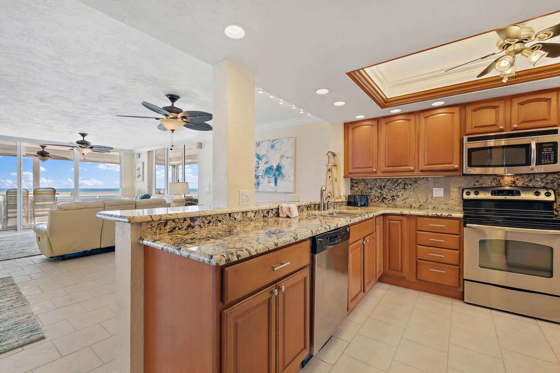 Redington Towers 3F Pet Friendly Condo with 2 Bedrooms, 6 Guests in Redington