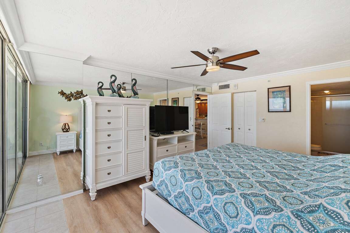 Redington Towers 3F Pet Friendly Condo with 2 Bedrooms, 6 Guests in Redington