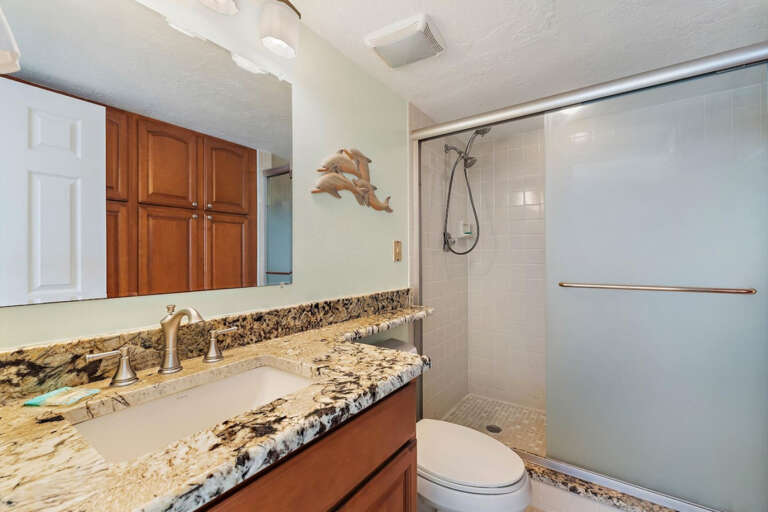 Master Bathroom Master Bathroom
