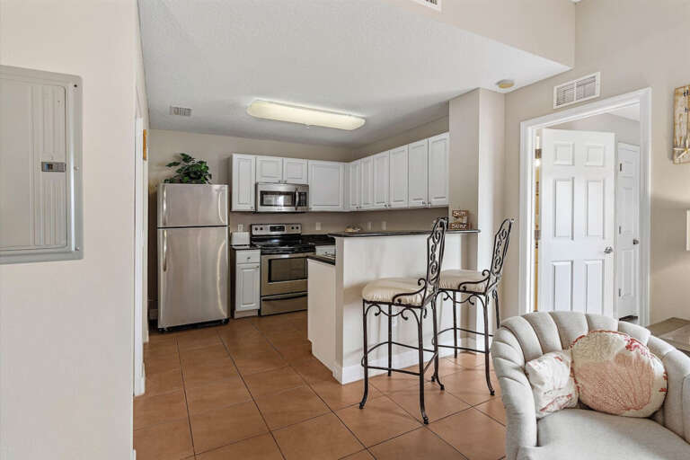 Breakfast Bar and Kitchen Breakfast Bar and Kitchen