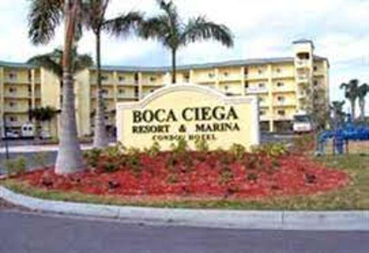 Boca Ciega 115 Modern 2 Bedroom Condo in Saint Petersburg, FL