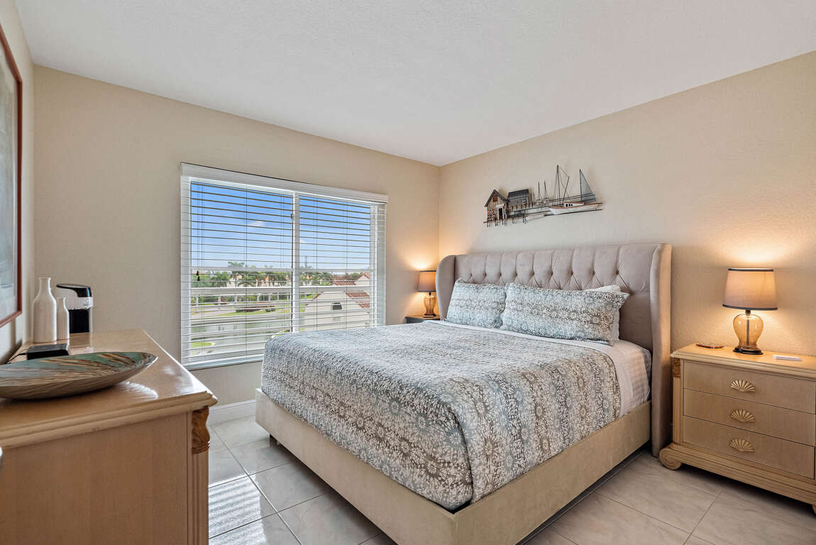 Bahia Vista 8411 Saint Petersburg Florida 2 Bedroom Vacation Condo