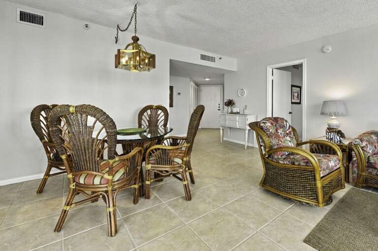 8-web-or-mls-6287 Bahia Del Mar Cir #406-17.jpg