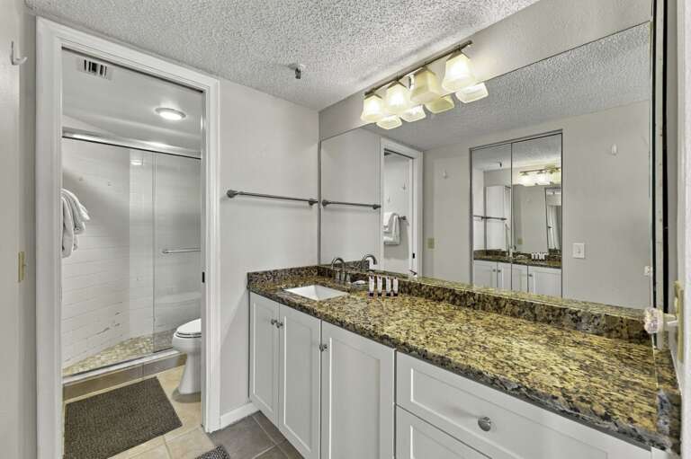 23-web-or-mls-6287 Bahia Del Mar Cir #406-26.jpg