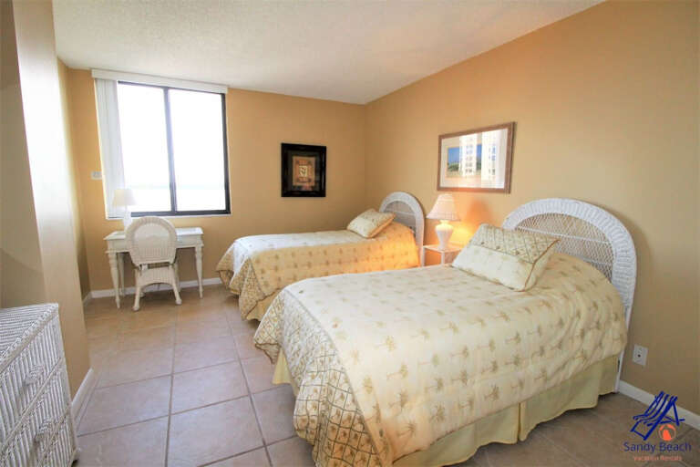 Guest Room - 2 Twin Beds