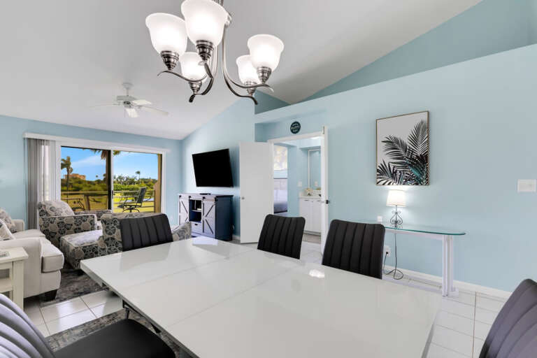 Dining Area Dining Area