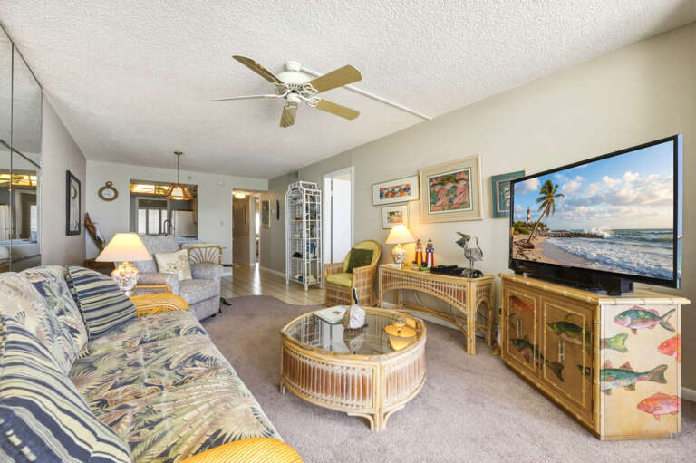 6-web-or-mls-20000 Gulf Boulevard #604-15.jpg
