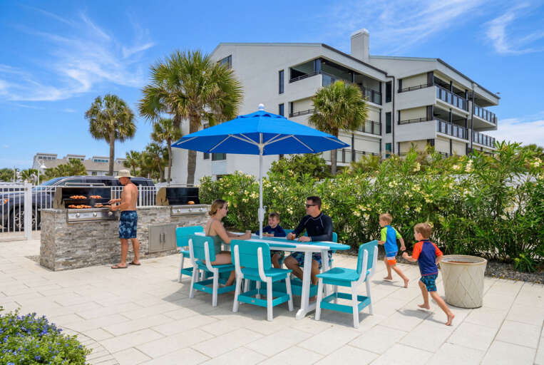 57-web-or-mls-20000 Gulf Boulevard #604 - Outdoor Area-15.jpg