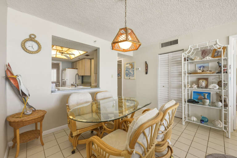 15-web-or-mls-20000 Gulf Boulevard #604-38.jpg