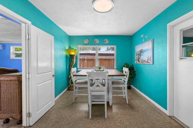 11-web-or-mls-8309 41st Ave N-9.jpg 11-web-or-mls-8309 41st Ave N-9.jpg