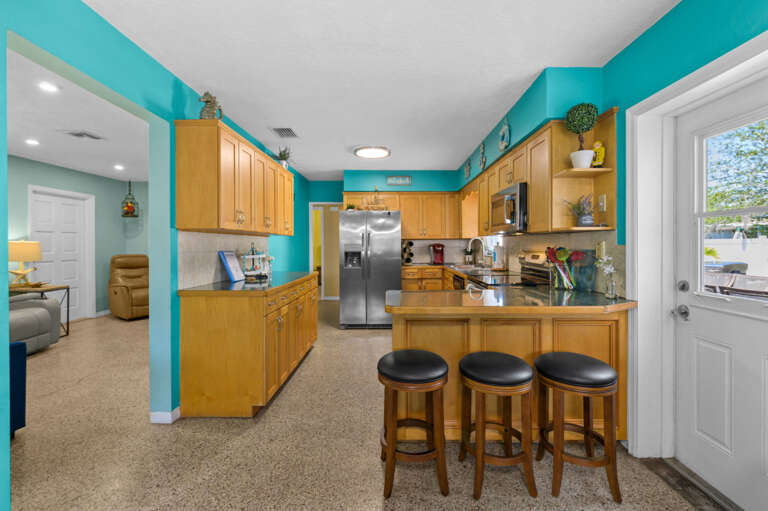 7-web-or-mls-8309 41st Ave N-5.jpg 7-web-or-mls-8309 41st Ave N-5.jpg