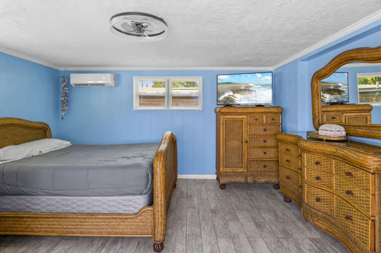 15-web-or-mls-8309 41st Ave N-13.jpg 15-web-or-mls-8309 41st Ave N-13.jpg
