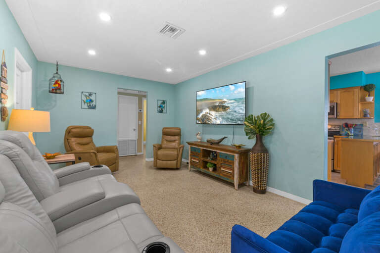 5-web-or-mls-8309 41st Ave N-3.jpg 5-web-or-mls-8309 41st Ave N-3.jpg