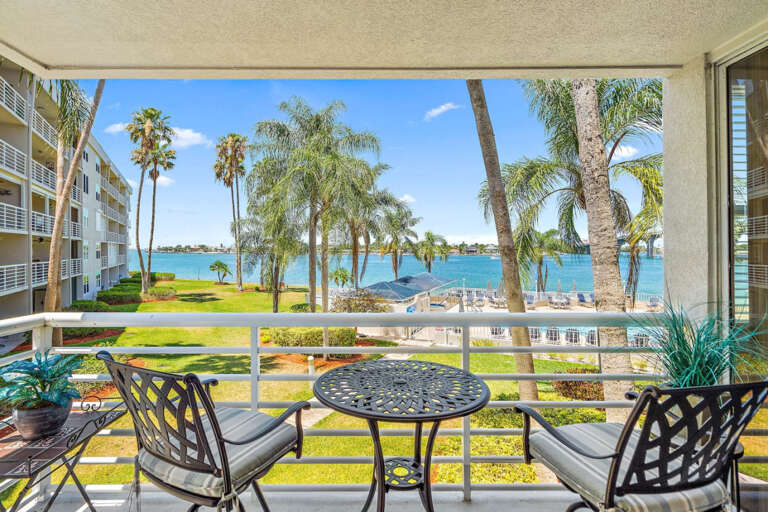 Pool and Water View!