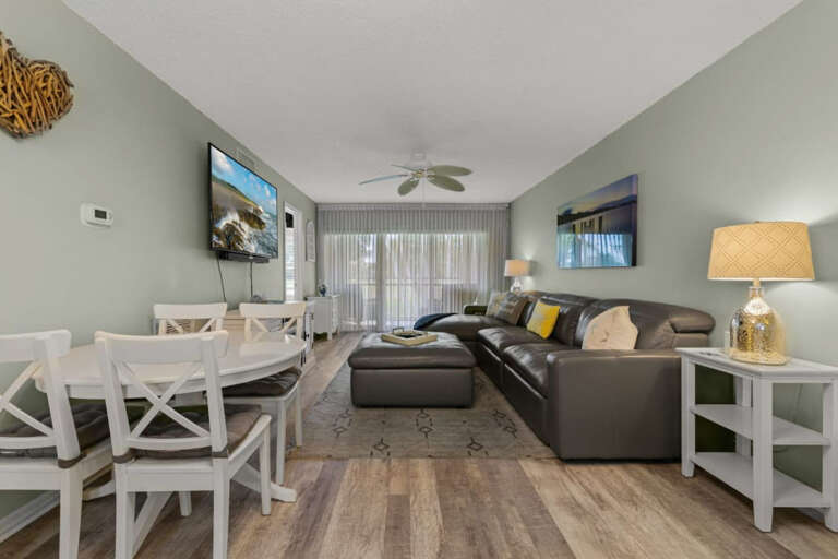 Living/Dining Living/Dining