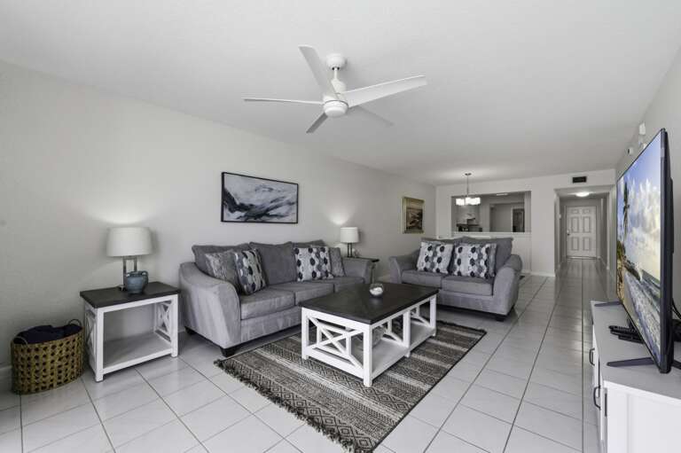4-web-or-mls-6085 Bahia Del Mar Cir #469-6.jpg
