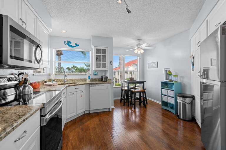 9-web-or-mls-6059 Bahia Del Mar Blvd S 240-8913.jpg