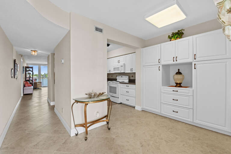 14-web-or-mls-6083 Bahia Del Mar #363-1201.jpg