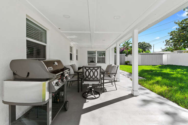 35-web-or-mls-7664 115th St-2456.jpg