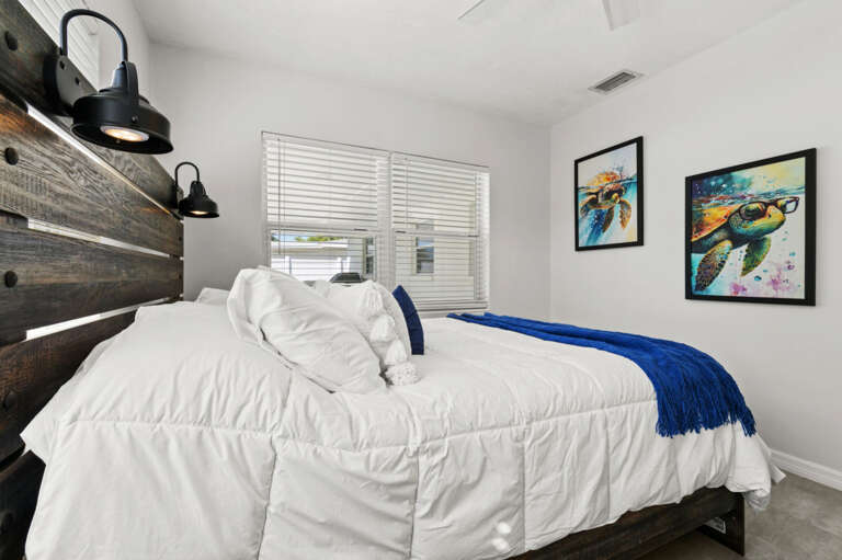 28-web-or-mls-7664 115th St-2429.jpg