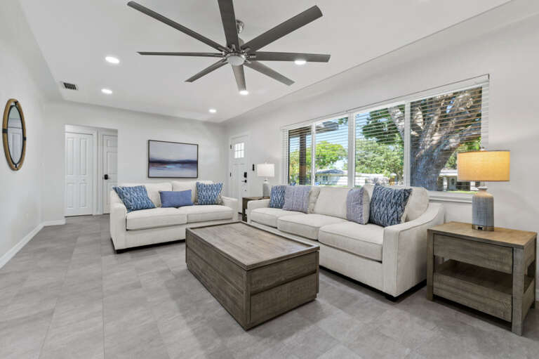 8-web-or-mls-7664 115th St-2329.jpg