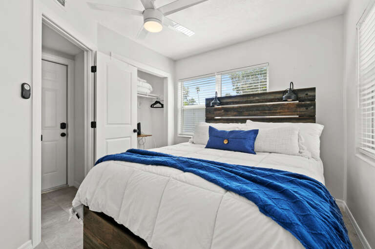 30-web-or-mls-7664 115th St-2439.jpg