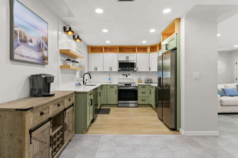 13-web-or-mls-7664 115th St-2354.jpg