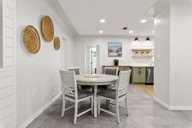 11-web-or-mls-7664 115th St-2344.jpg