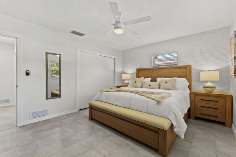 19-web-or-mls-7664 115th St-2384.jpg