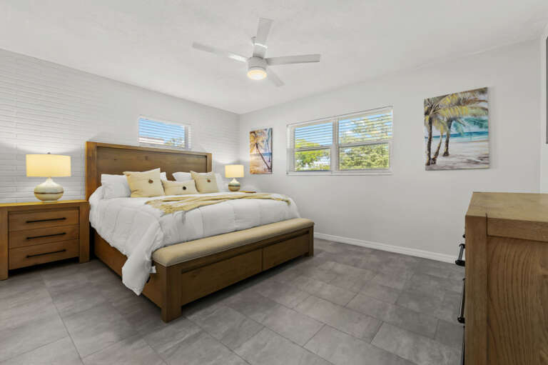 17-web-or-mls-7664 115th St-2374.jpg