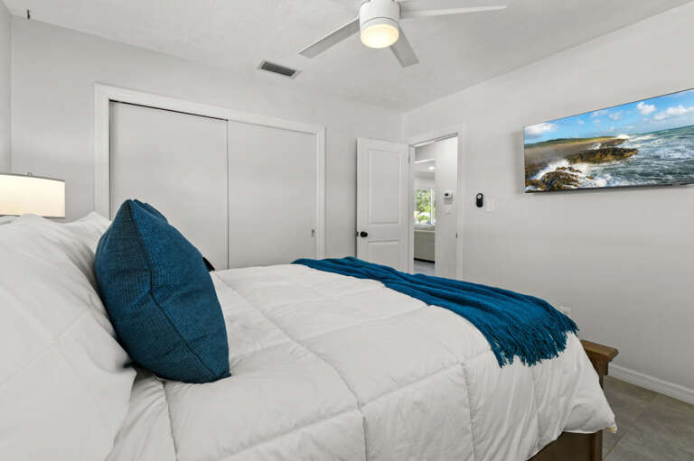 23-web-or-mls-7664 115th St-2404.jpg