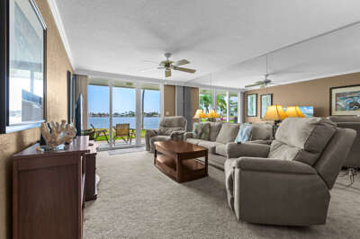 2-web-or-mls-6001 Bahia Del Mar Cir #131-2.jpg 2-web-or-mls-6001 Bahia Del Mar Cir #131-2.jpg