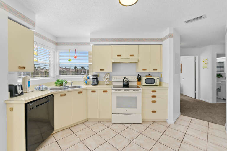 14-web-or-mls-6161 Bahia Del Mar Blvd #231-20.jpg