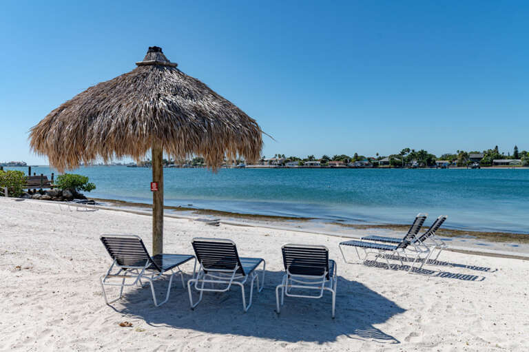 30-web-or-mls-6061 Bahia Del Mar Cir #543-7.jpg