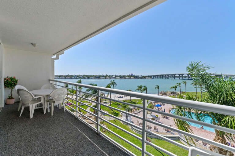 22-web-or-mls-6061 Bahia Del Mar Cir #543-32.jpg