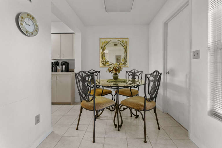 13-web-or-mls-6061 Bahia Del Mar Cir #543-25.jpg