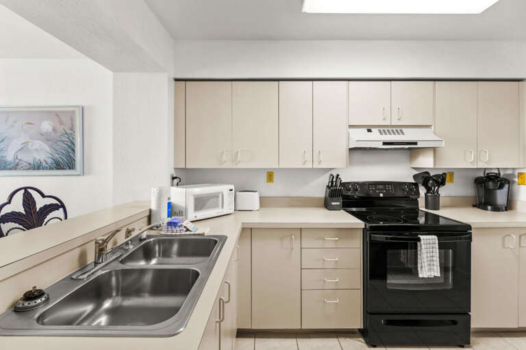 10-web-or-mls-6061 Bahia Del Mar Cir #543-22.jpg