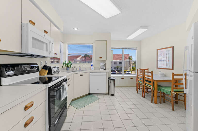 8-web-or-mls-6047 Bahia del Mar Blvd #266-14.jpg