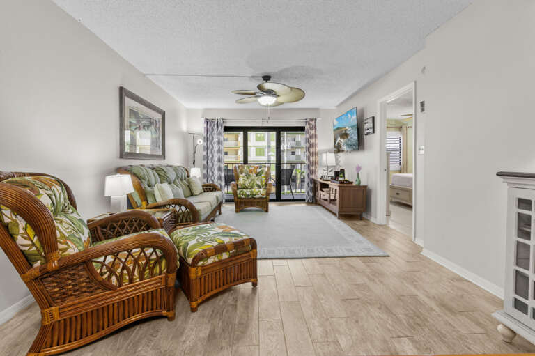 5-web-or-mls-14001 Gulf Blvd #304-4.jpg 5-web-or-mls-14001 Gulf Blvd #304-4.jpg