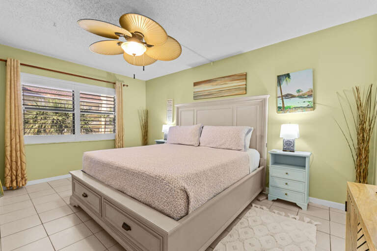 15-web-or-mls-14001 Gulf Blvd #304-15.jpg 15-web-or-mls-14001 Gulf Blvd #304-15.jpg