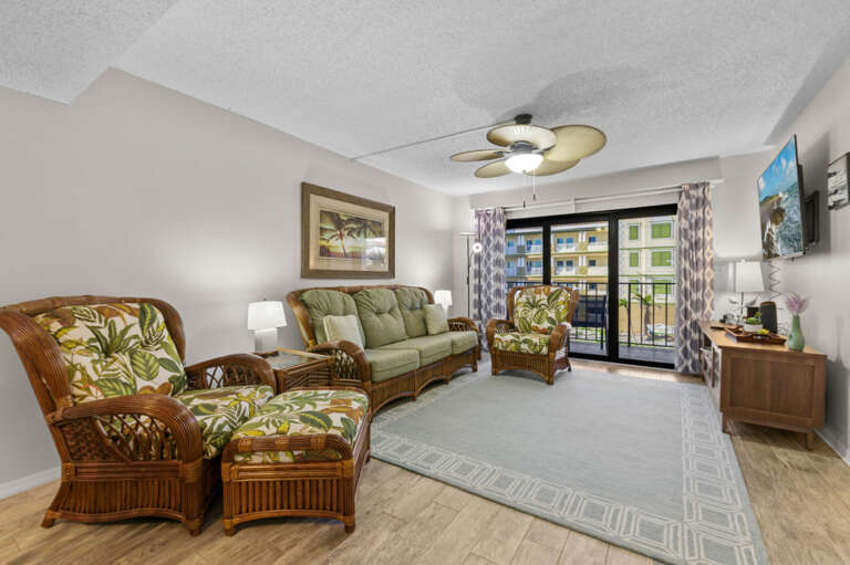 2-web-or-mls-14001 Gulf Blvd #304-1.jpg 2-web-or-mls-14001 Gulf Blvd #304-1.jpg