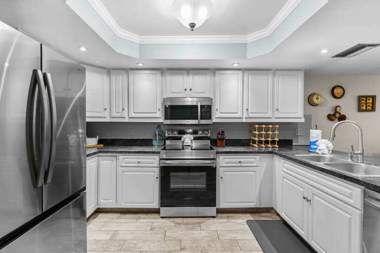 12-web-or-mls-14001 Gulf Blvd #304-11.jpg 12-web-or-mls-14001 Gulf Blvd #304-11.jpg