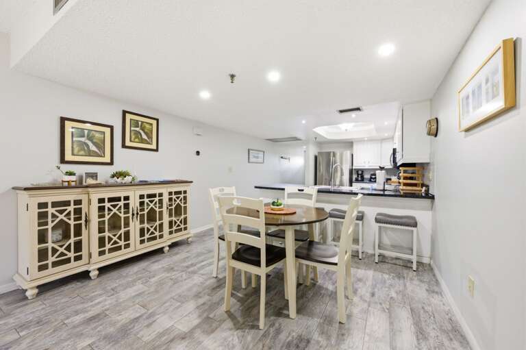 7-web-or-mls-14001 Gulf Blvd #304--7.jpg