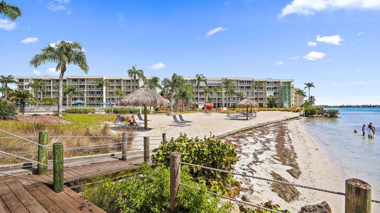 Bahia Pool Shots Final-14.jpg