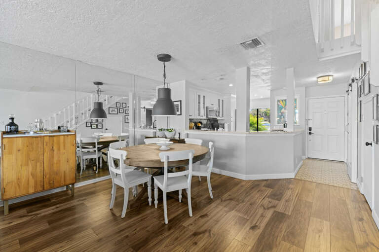 12-web-or-mls-6290 Bahia Del Mar Cir #10-19.jpg