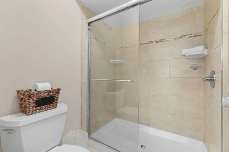 25-web-or-mls-6290 Bahia Del Mar Cir #10-33.jpg