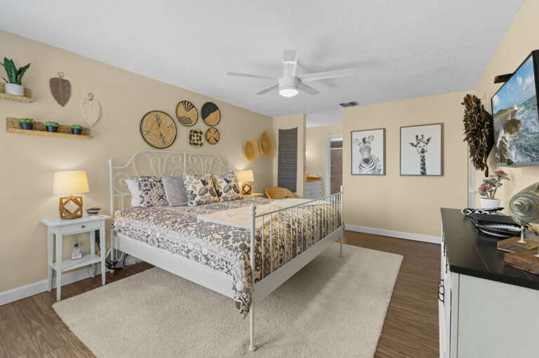 20-web-or-mls-6290 Bahia Del Mar Cir #10-29.jpg