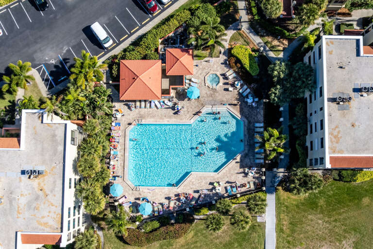 23-web-or-mls-7537 Bayshore Dr #302-5.jpg