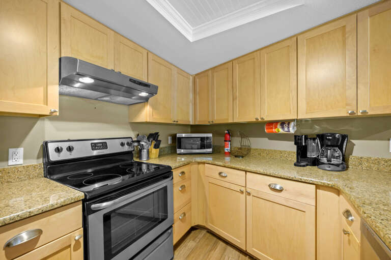 10-web-or-mls-7537 Bayshore Dr #302-28.jpg