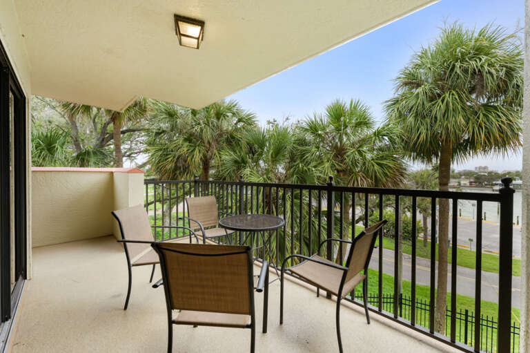 5-web-or-mls-7537 Bayshore Dr #302-24.jpg